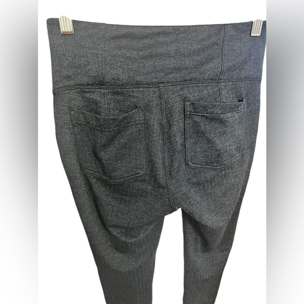 Athleta Herringbone High Waist Leggings Dark Blue
Color Size Small - Picture 8 of 8